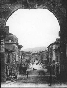 b000230