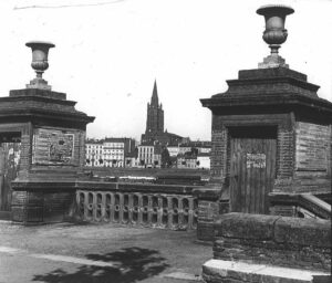 b000244