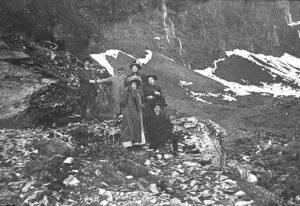 b000366