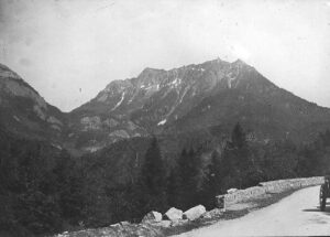 b000371