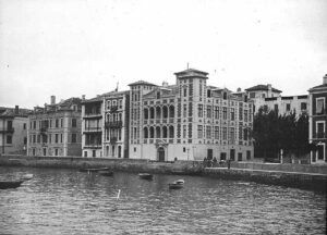b000374