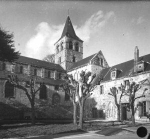 b000384